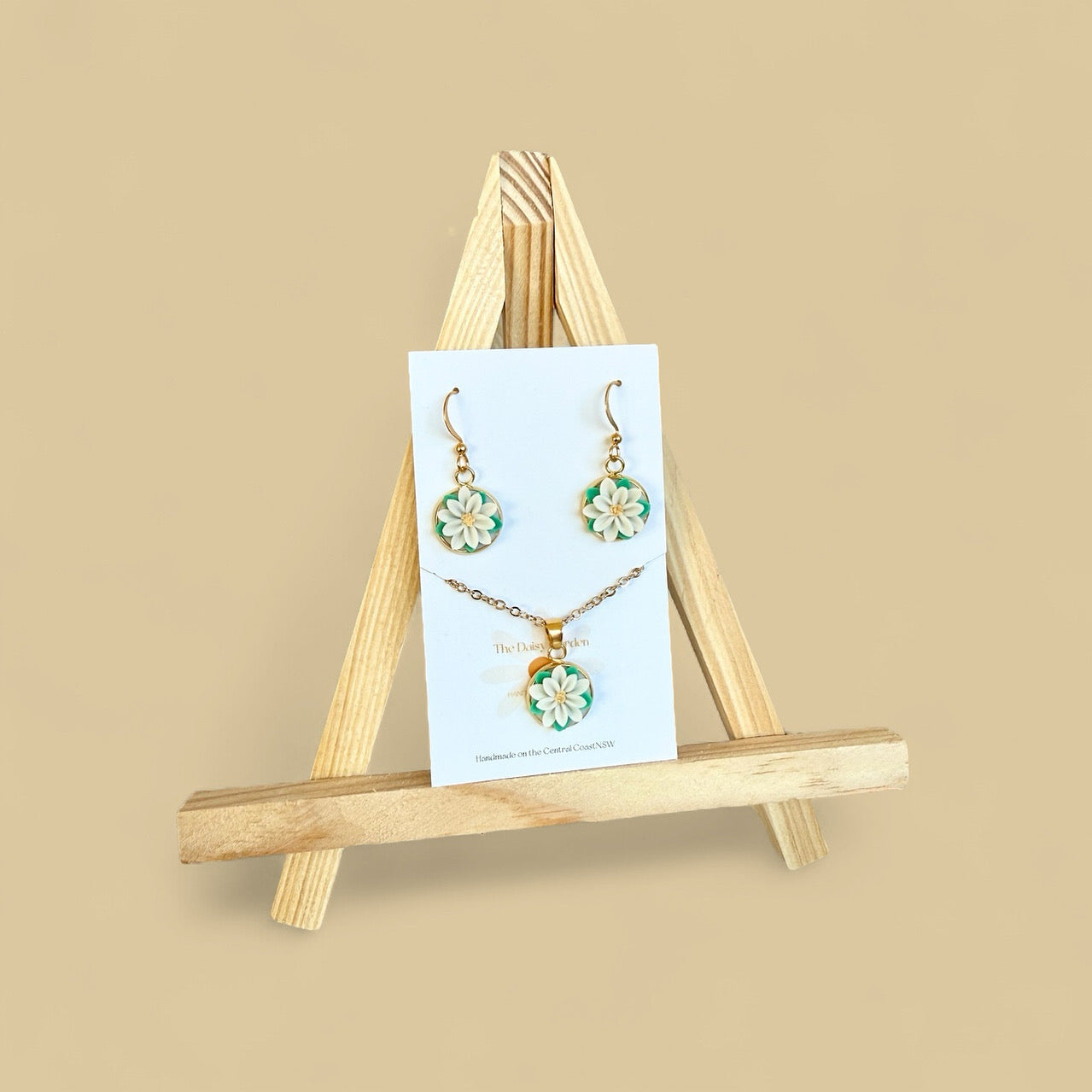 Dainty Daisies Earring and Necklace Set